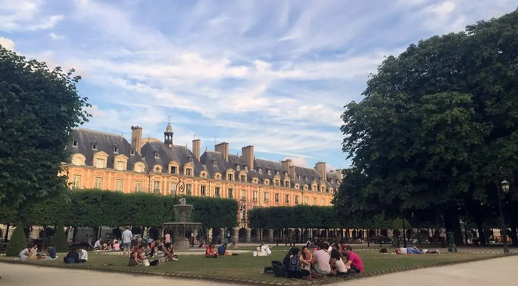 Boutique De La Place Des Vosges Παρίσι